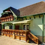 Andrea I Balaton Hévíz
